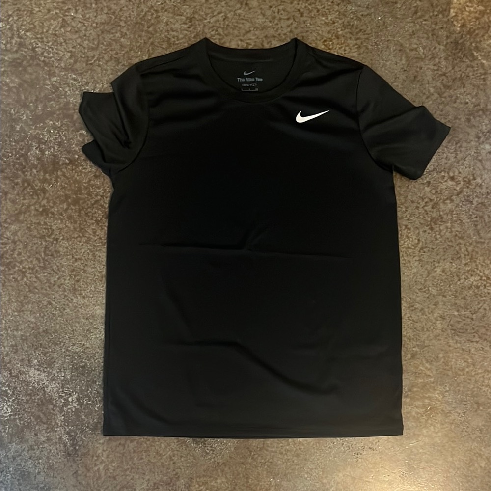 Nike Dri Fit Black Short Sleeve Tee Women’s Small